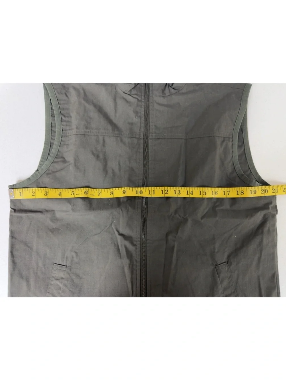 NWT Banana Republic Men's Full Zip Vest Size Small Olive Army Green Lightweight
